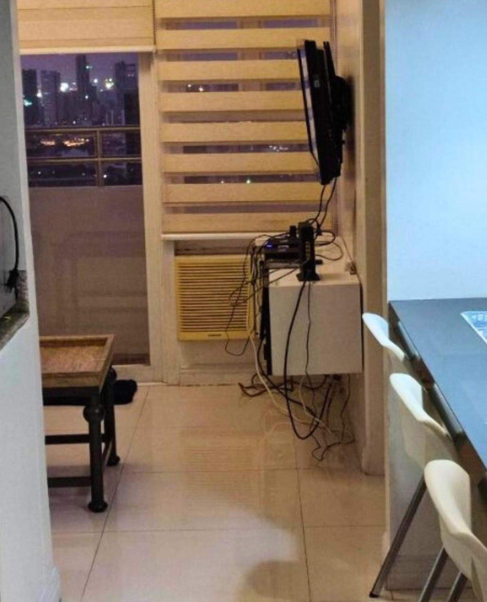 Near Us Embassy X Free Unlimited Pool, Massage & Sauna Access X Promo This Month! Explore Deluxe Studio W Balcony In Manila Perfectly Situated Near Naia Airport, Heart Of Manila Updated 2025 Price For Your Unforgettable Ultimate Staycation Experience Exterior foto