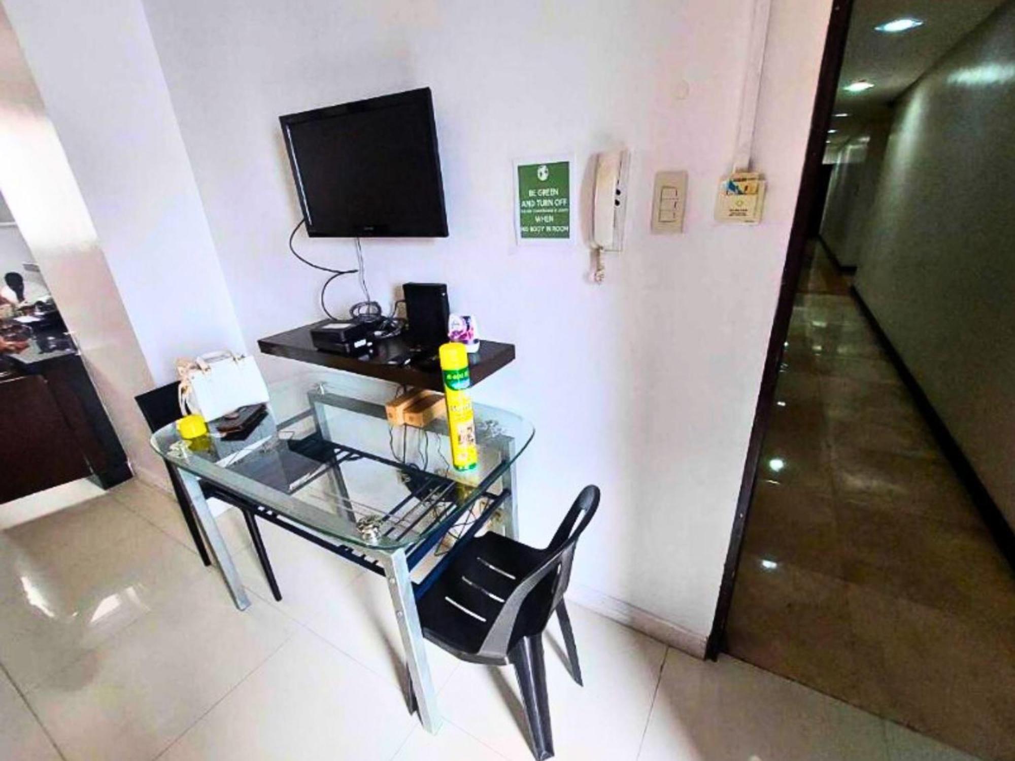 Near Us Embassy X Free Unlimited Pool, Massage & Sauna Access X Promo This Month! Explore Deluxe Studio W Balcony In Manila Perfectly Situated Near Naia Airport, Heart Of Manila Updated 2025 Price For Your Unforgettable Ultimate Staycation Experience Exterior foto